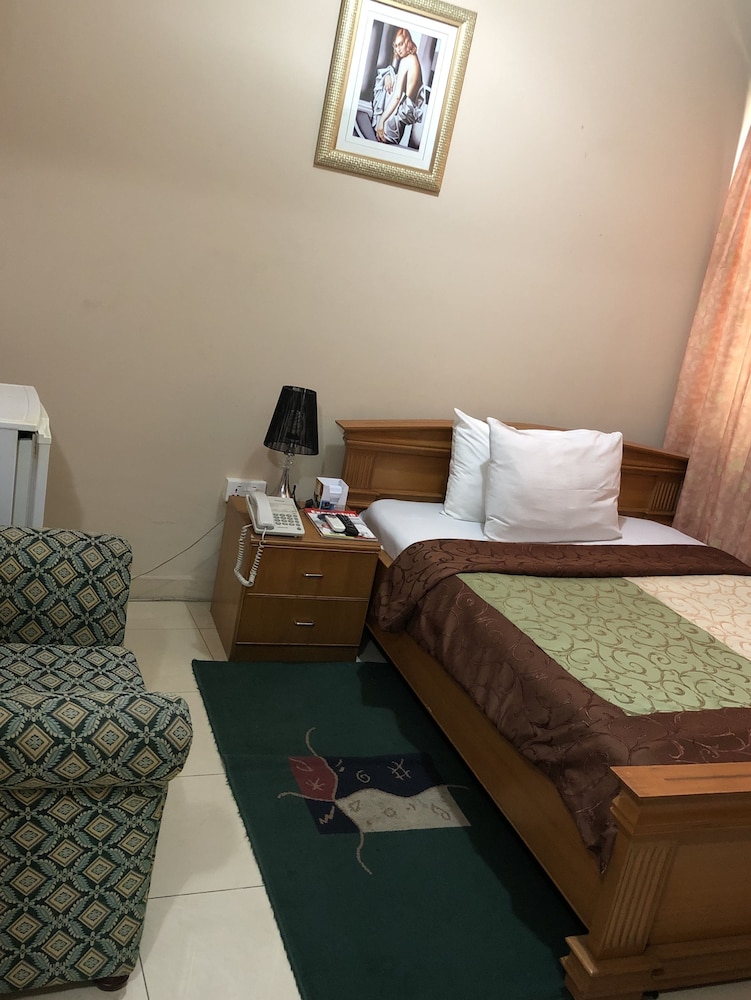 Eastgate Hotel 16/72