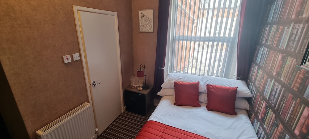 Newholme Hotel 12/43