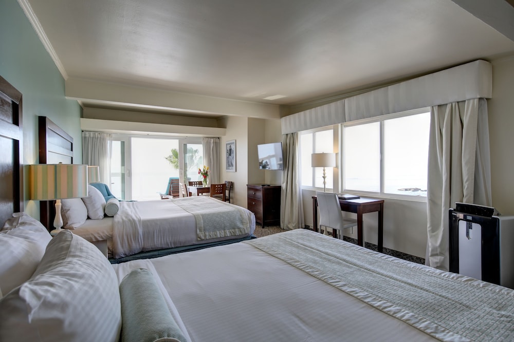 Capri Laguna Inn On the Beach 23/75
