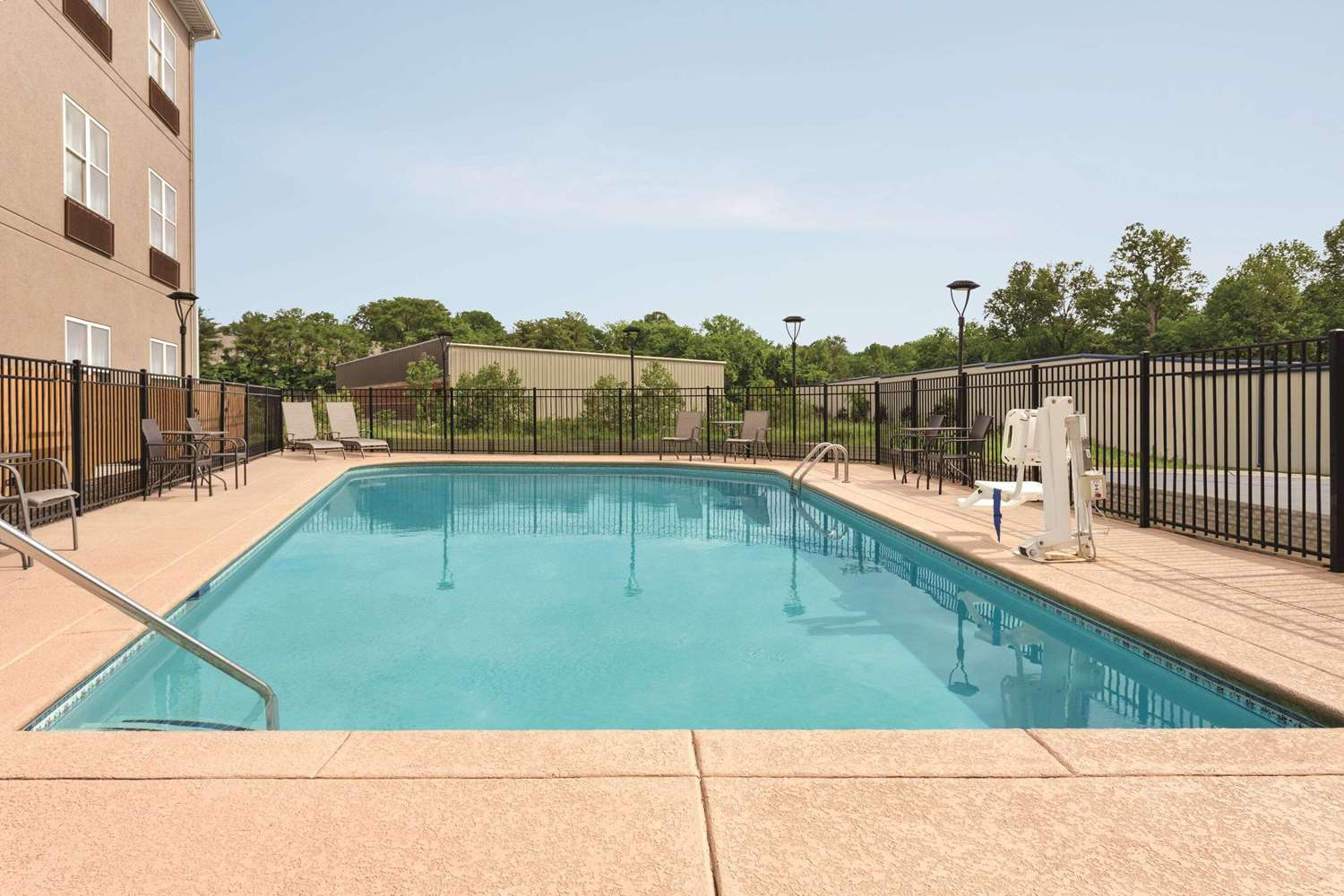 Country Inn Suites By Radisson Nashville Airport East Tn 16/28
