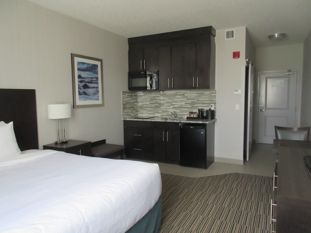 Best Western Plus Airdrie Gateway 11/50