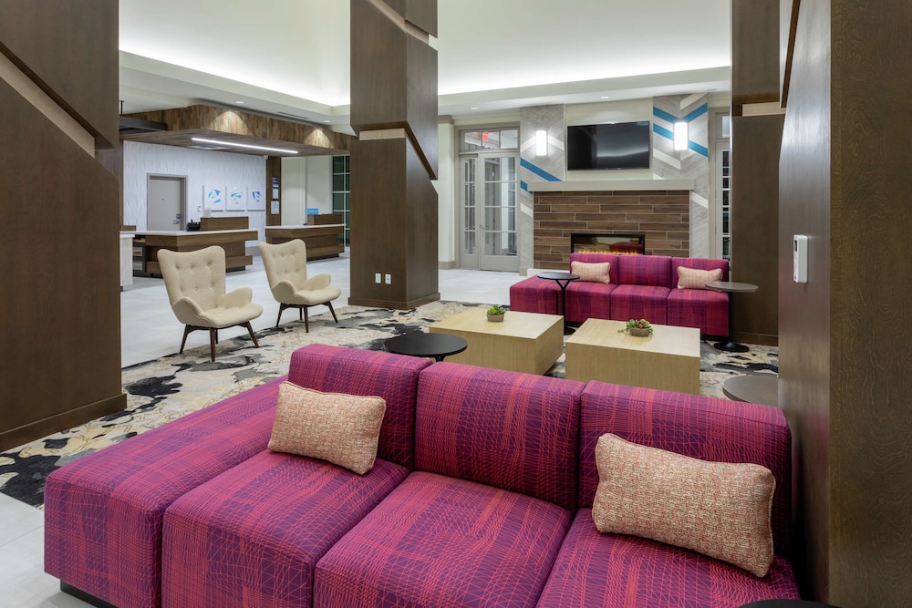 Hilton Garden Inn St. Cloud, MN 24/34