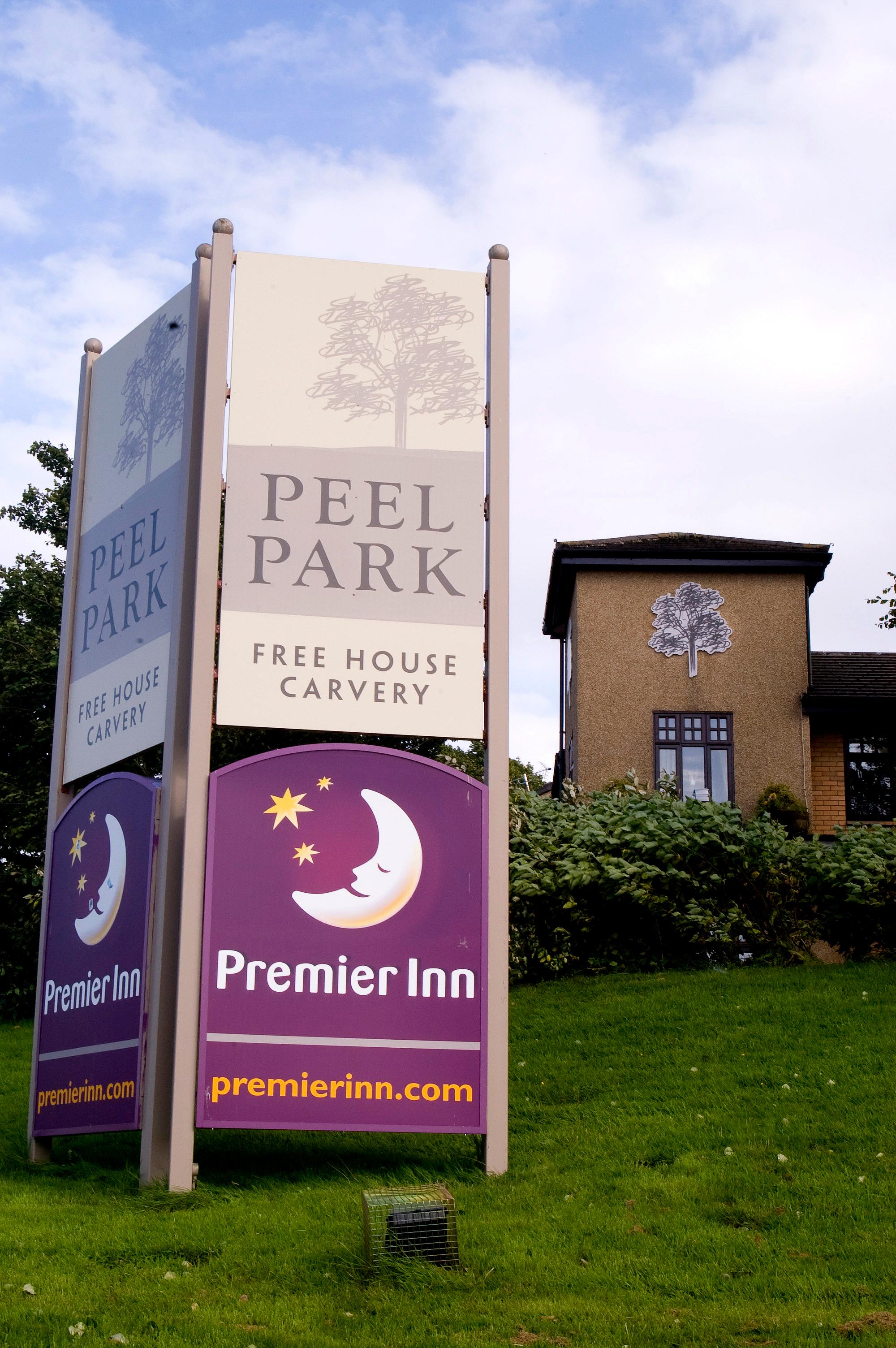 Premier Inn Glasgow East Kilbride (Peel Park) in GLASGOW