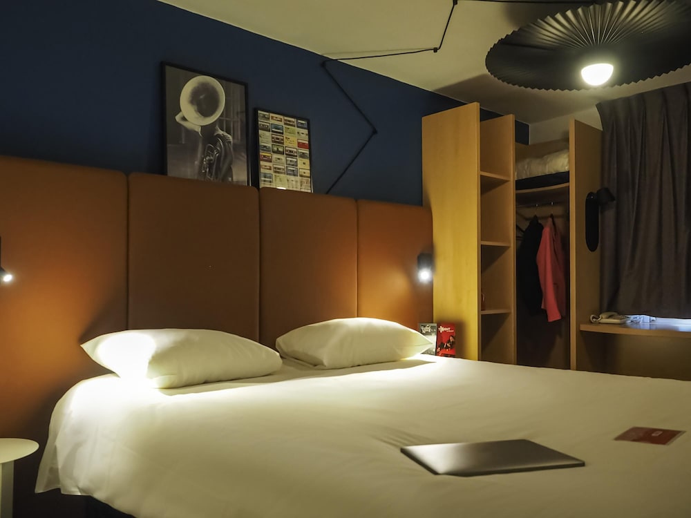 Ibis Douai Centre 23/65