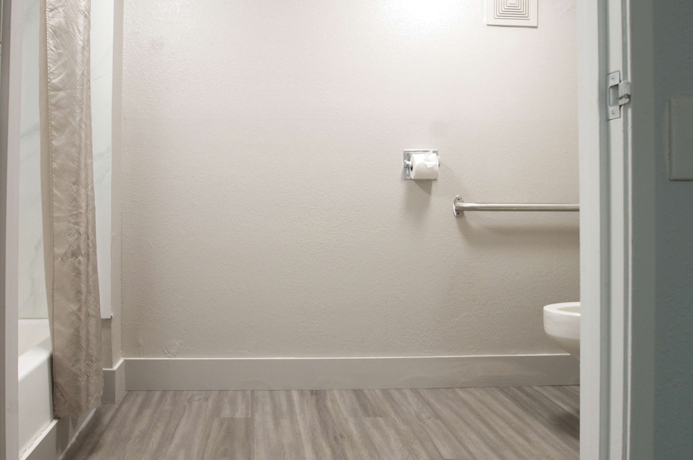 Motel6 Charlotte, NC - Coliseum 55/55