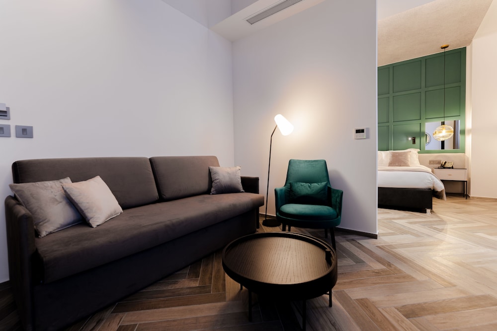 EMBASSY VALLETTA 39/63