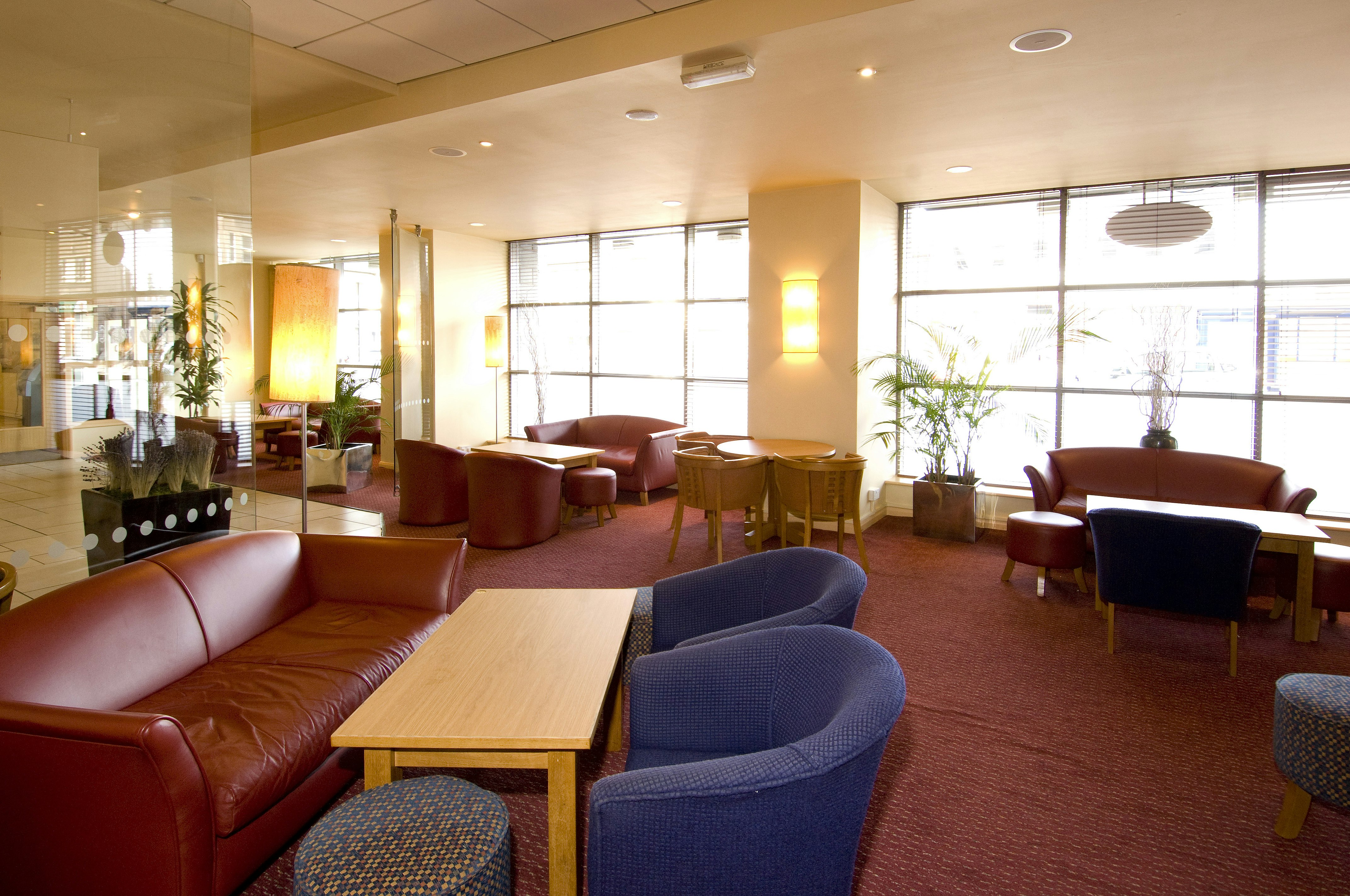 Premier Inn West Bromwich Town Centre (New Square) 21/26