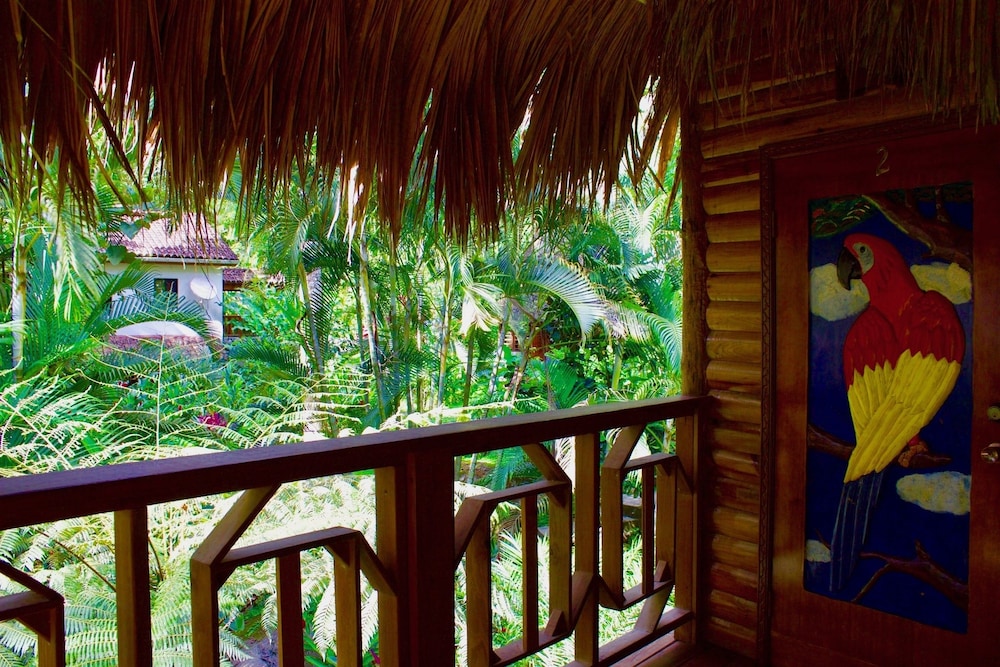 Villas Pico Bonito 46/66