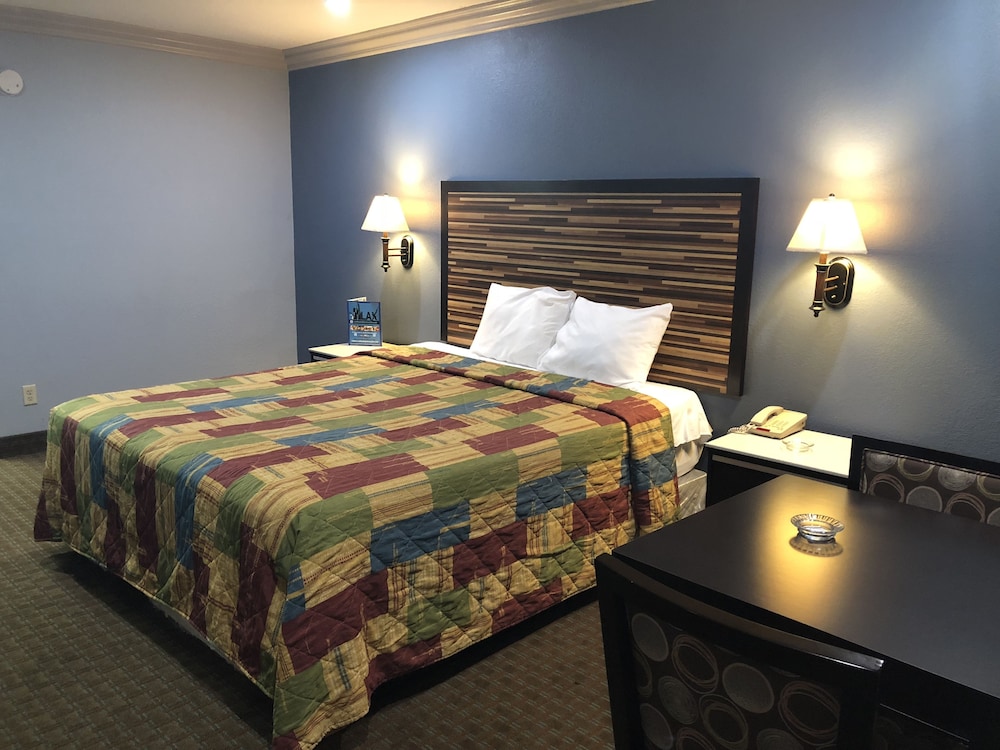 La Mirage Inn Lax Airport 3/29