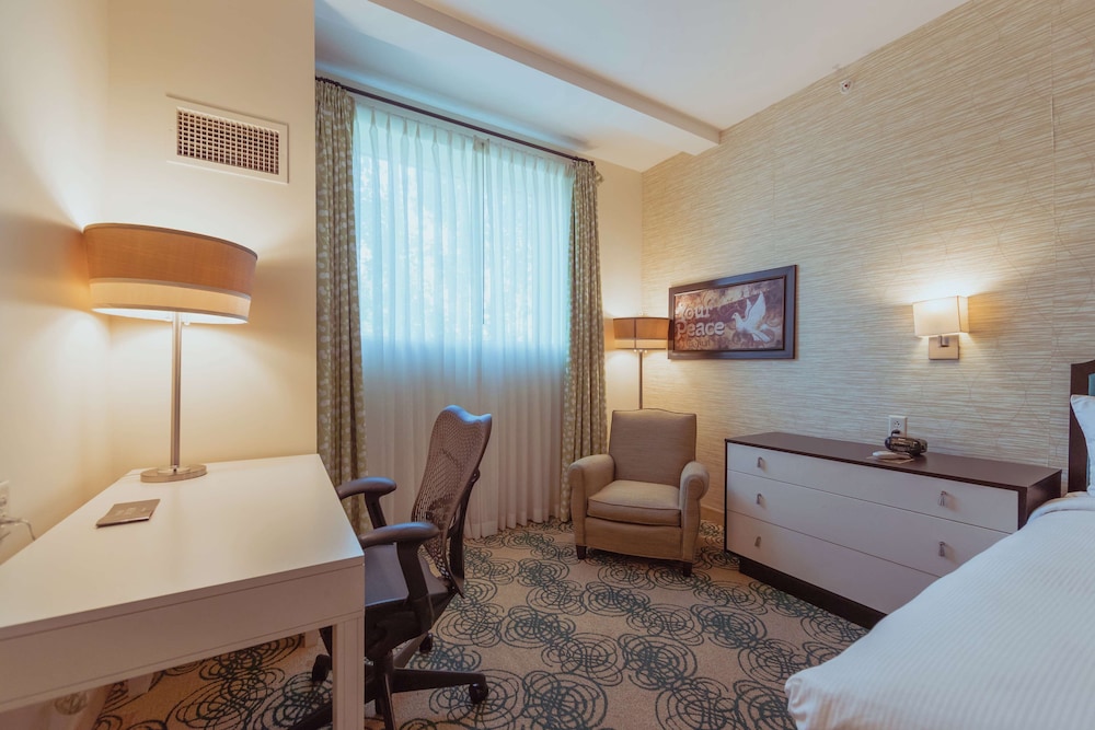 Hotel Skyler Syracuse, Tapestry Collection by Hilton 32/42
