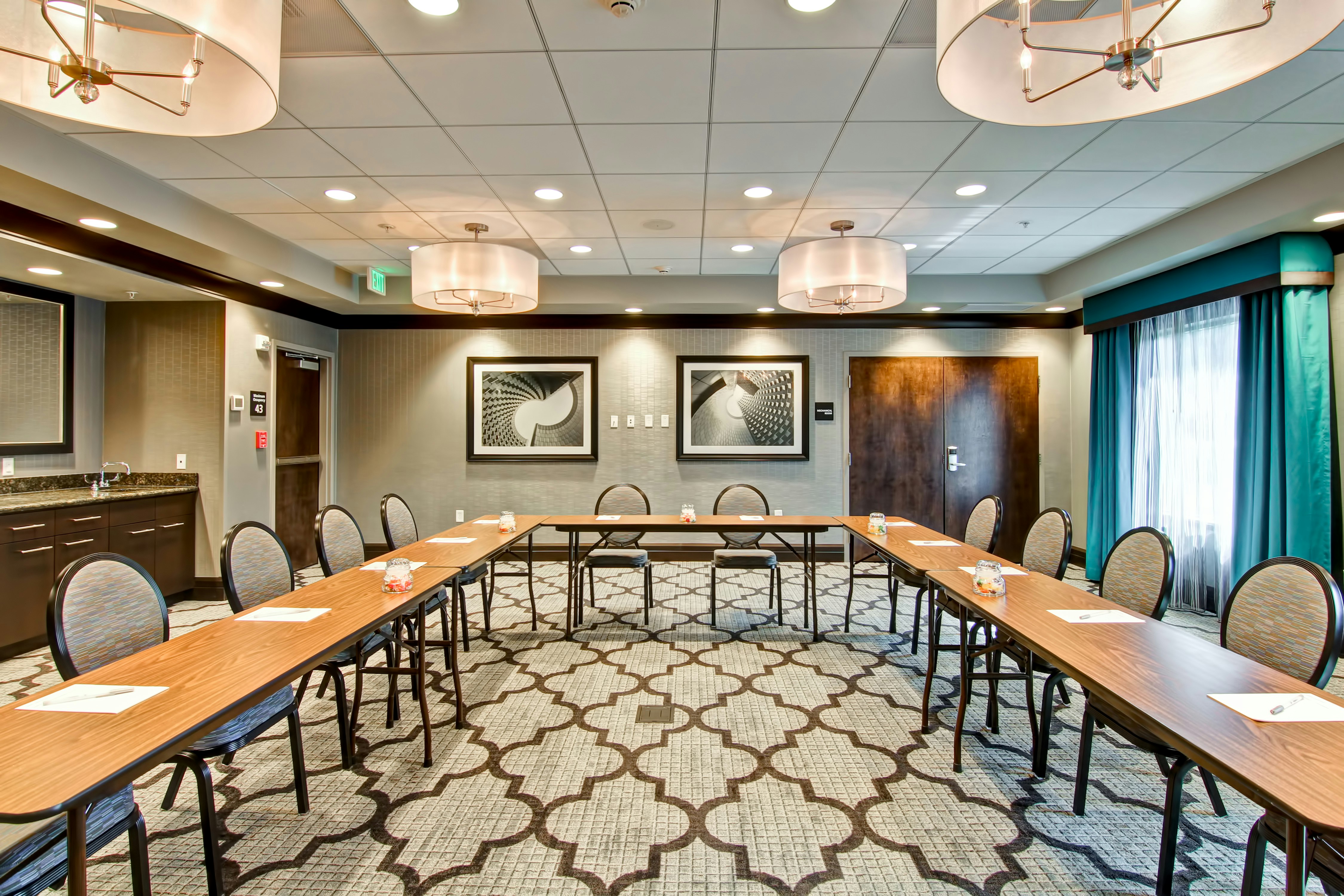 Hampton Inn Suites Bellevue Downtown Seattle Wa 41/53