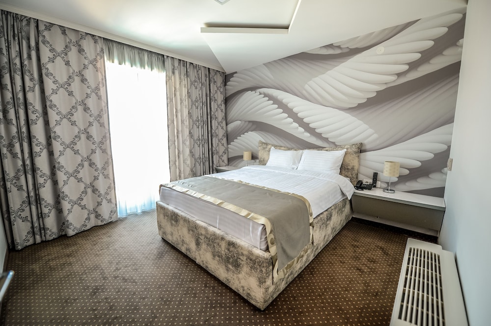 hollywoodland wellness and spa hotel