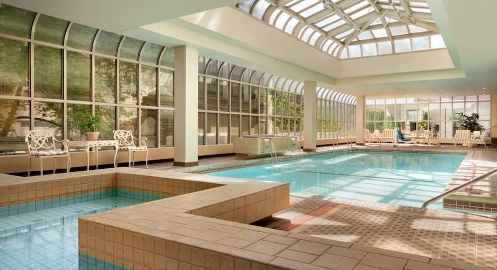 swimming pool spa