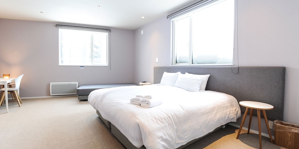 5 Bedrooms, Chalet