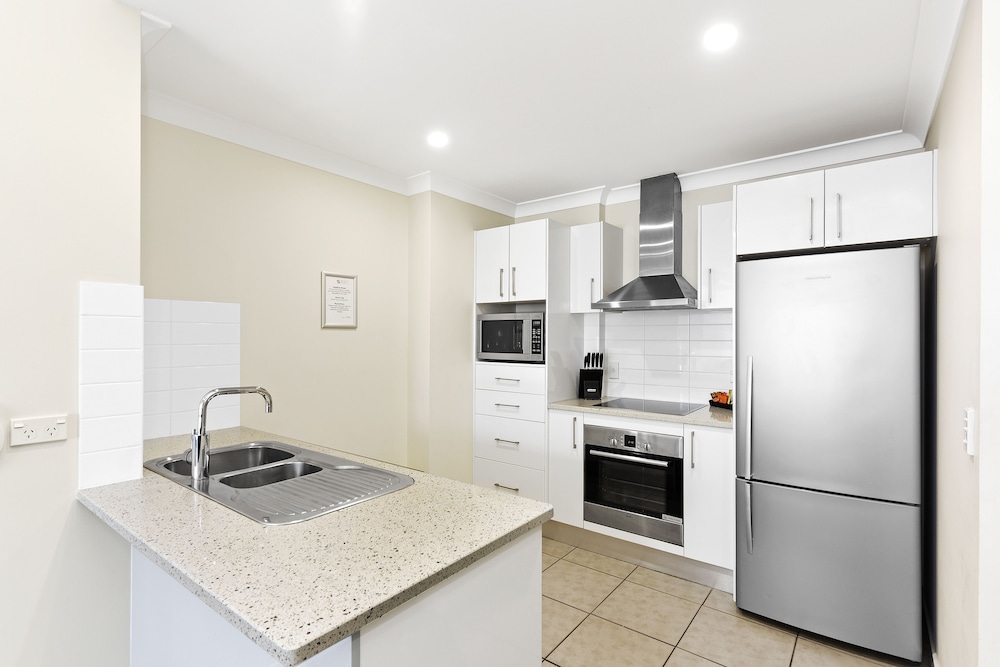 MACQUARIE WATERS BOUTIQUE APARTMENT HOTEL 3/26