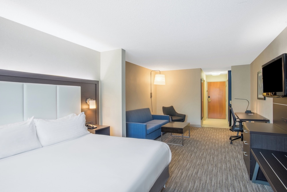 Holiday Inn Express Hotel And Suites Boston Marlboro 20/63