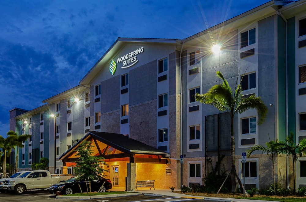 Woodspring Suites Naples 5/53