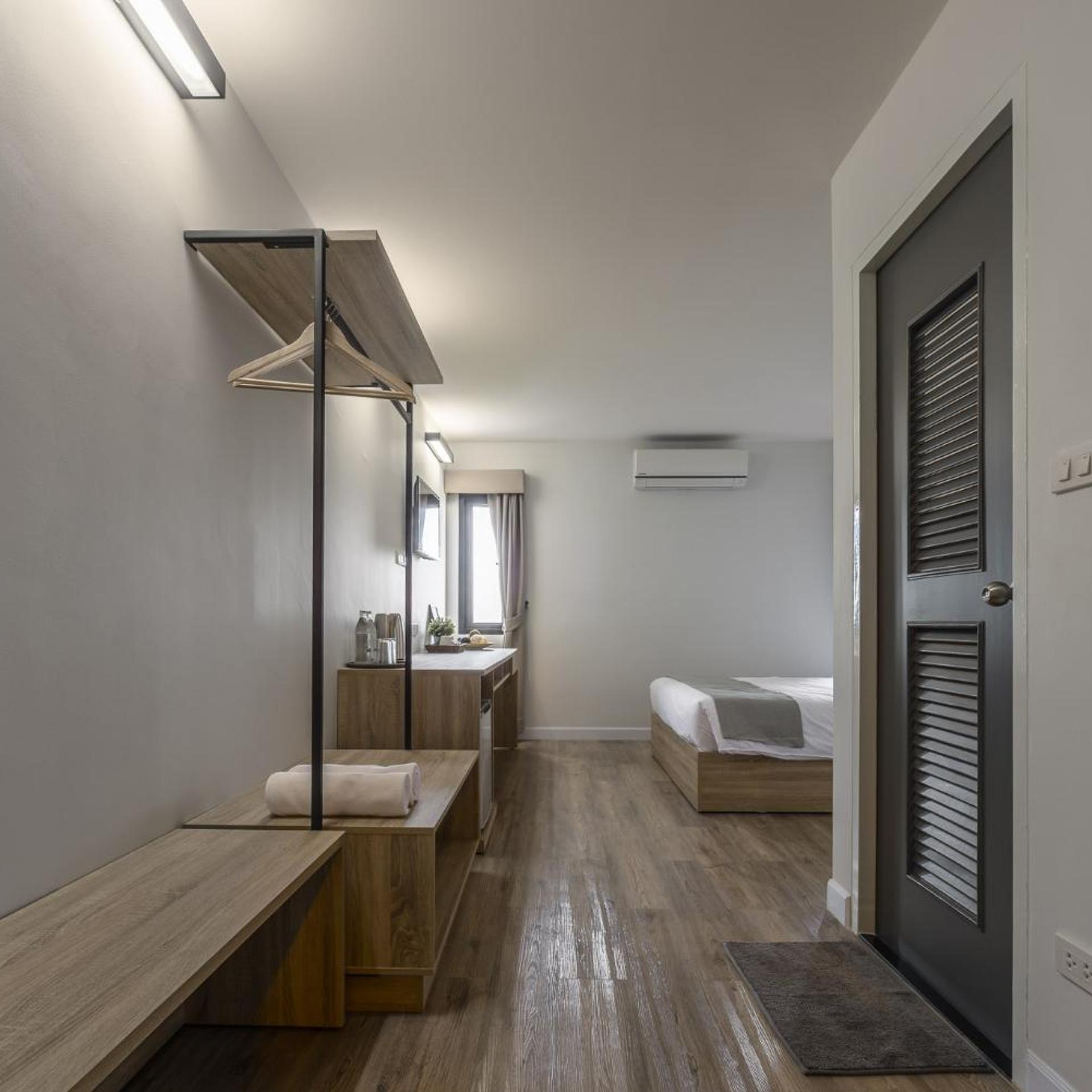 Carnation Residence 50/50