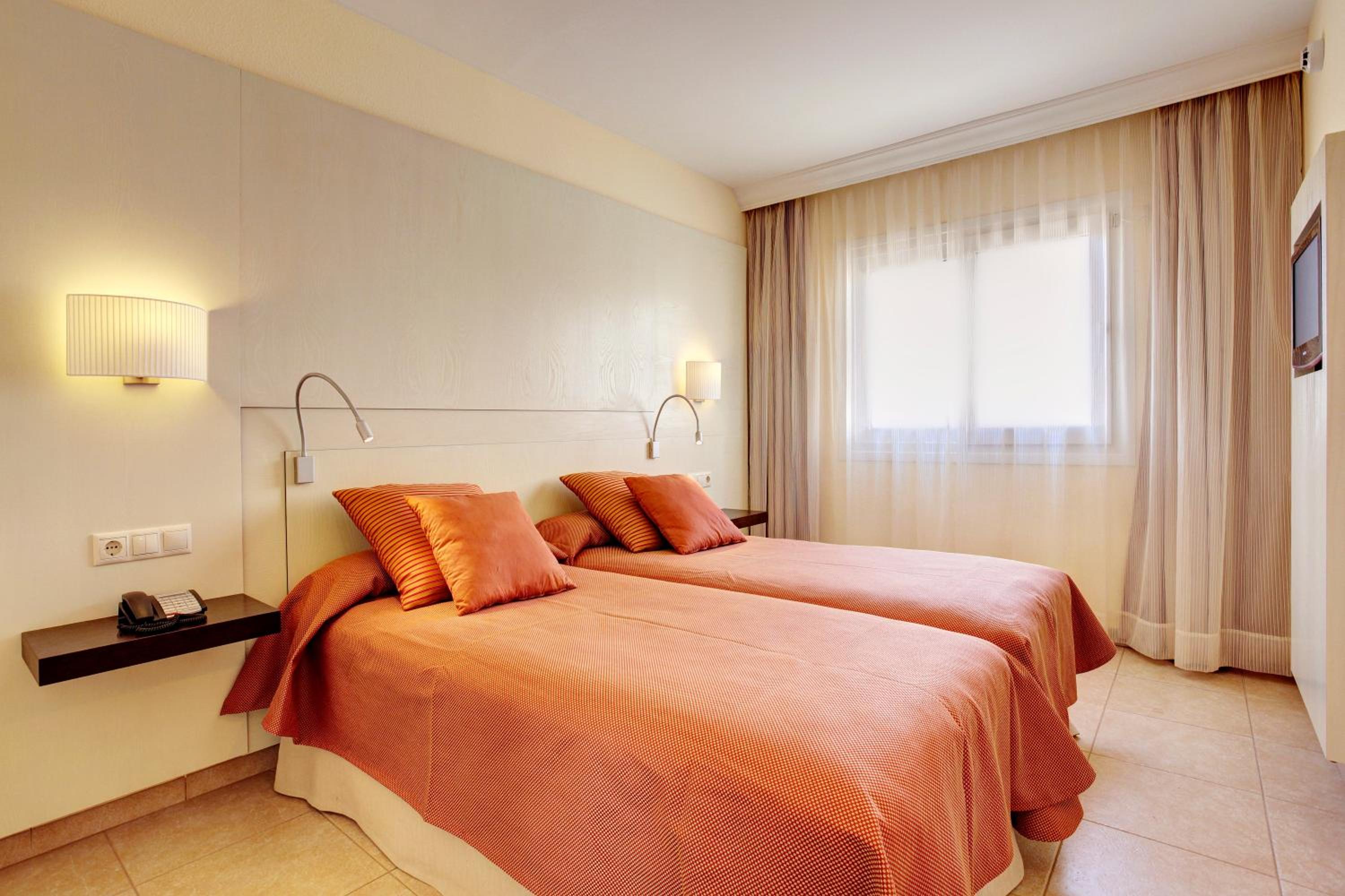 شقة بغرفة نوم واحدة بإطلالة جزئية على البحر، Grupotel Tamariscos 2/4