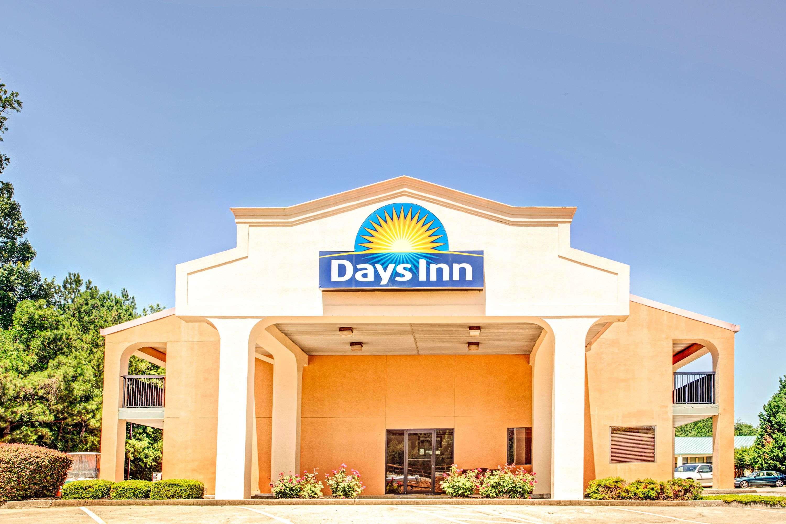 Days Inn By Wyndham Kennesaw 1/23