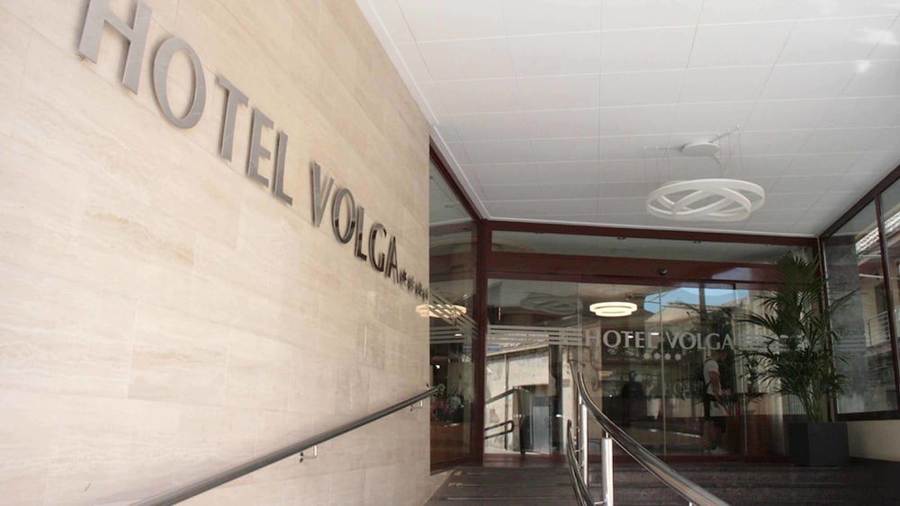 Volga Hotel 9/70