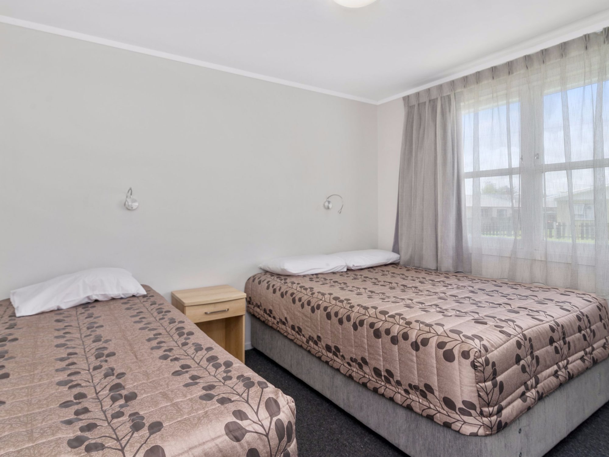 2 BEDROOMS, APARTMENT