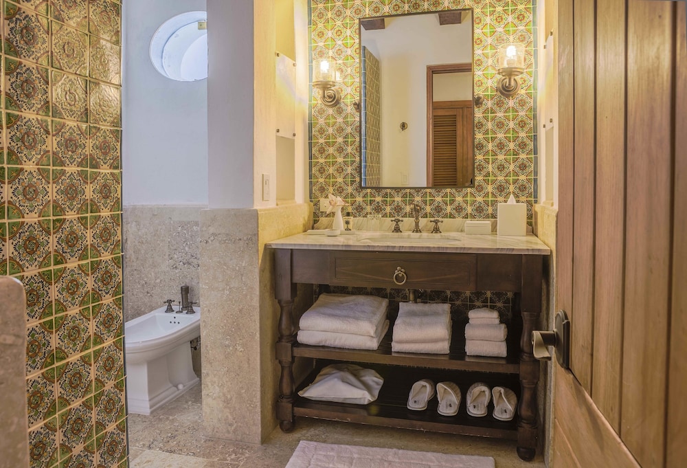 Hotel Casa San Agustin 33/82