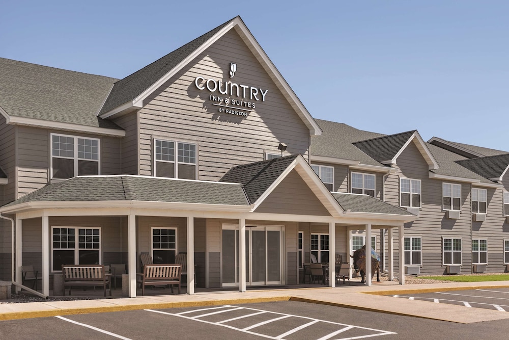 Country Inn & Suites by Radisson, Buffalo, MN 3/37