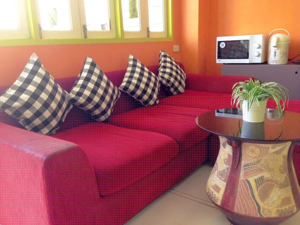 Bt Inn Patong 43/53