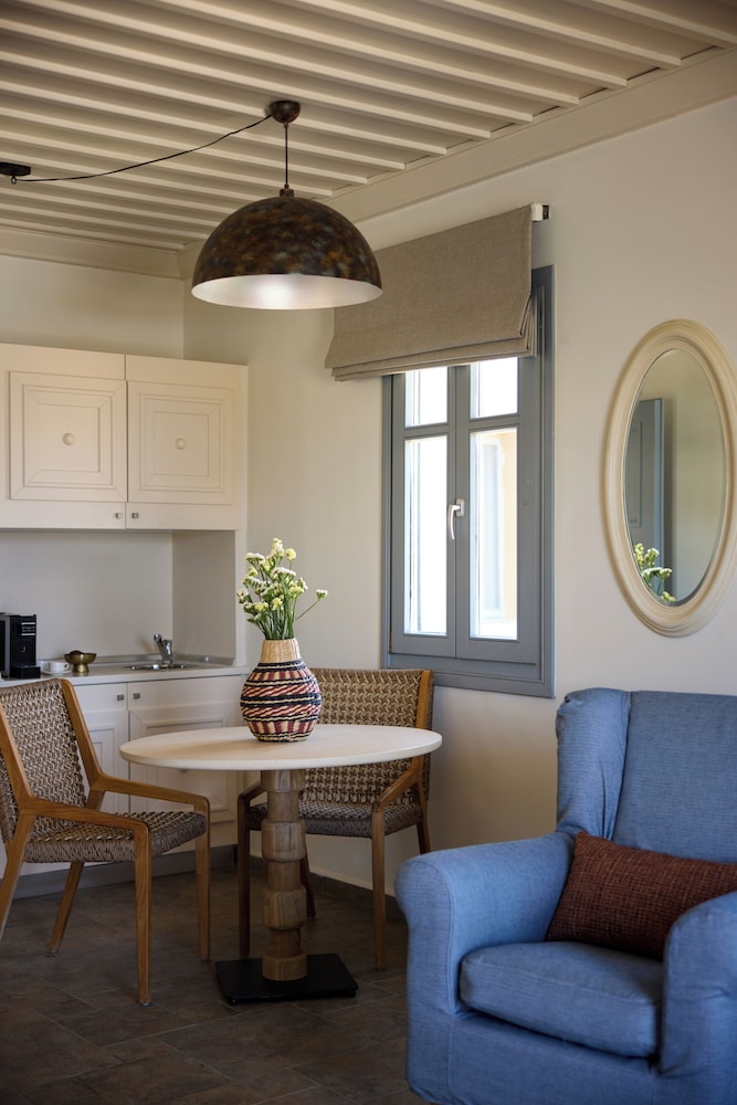 Porto Kea Suites 49/70