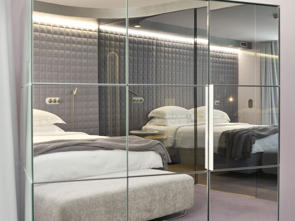 Vander Urbani Resort A Member of Design Hotels 16/57