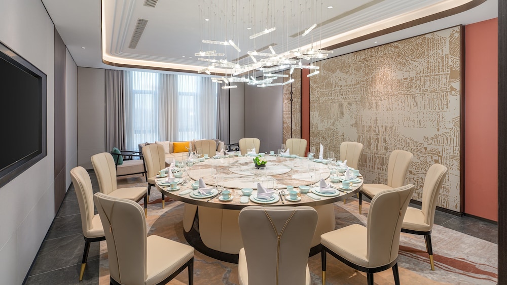 Holiday Inn LIAOYUAN CITY CENTER 32/50