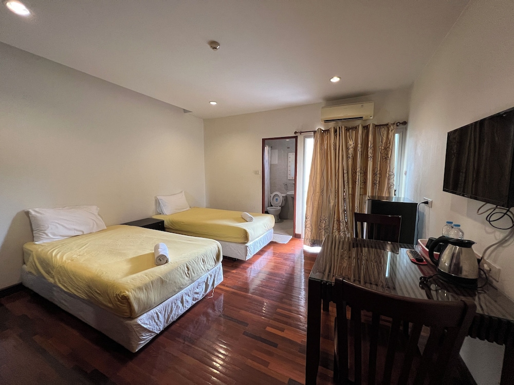 Kanavera Sriracha Hotel and Serviced Apartment 9/77