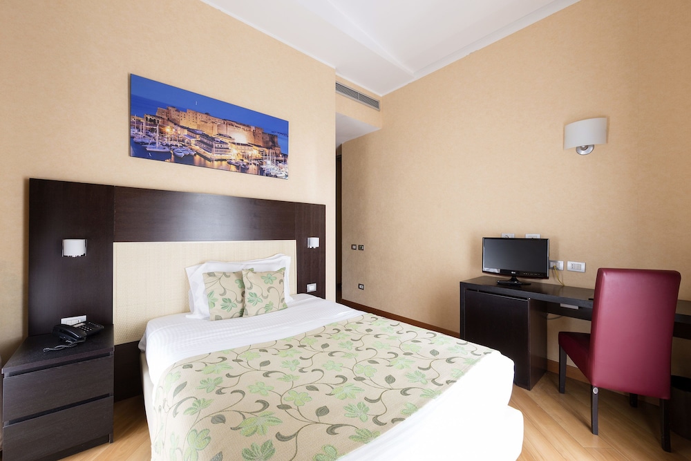 Hotel Naples 18/71
