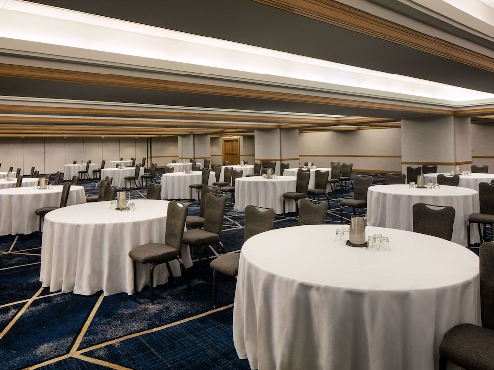 Hyatt Regency Jacksonville Riverfront 60/68