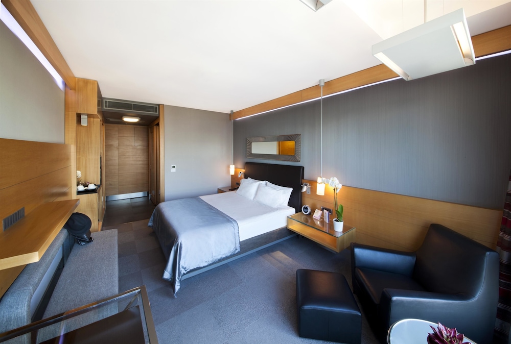 Point Hotel Barbaros 12/62