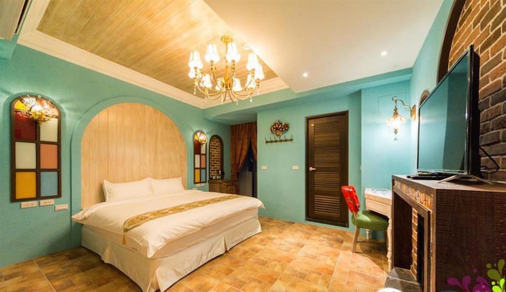 J.T World Funtrip B&B 11/44