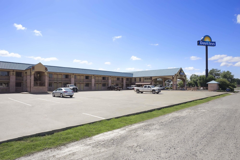 Days Inn By Wyndham Conway 6/33