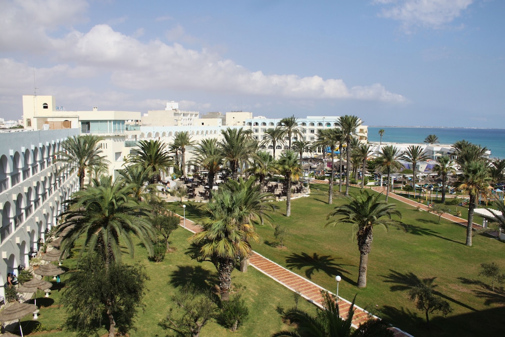 El Mehdi Beach Resort 80/84