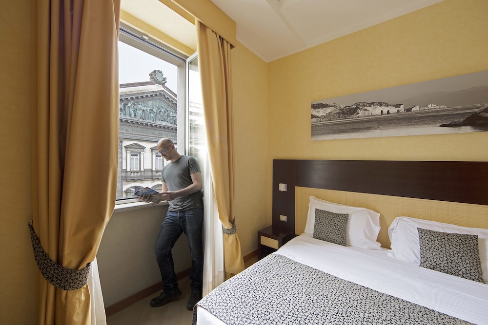 COMFORT, DOUBLE BED
