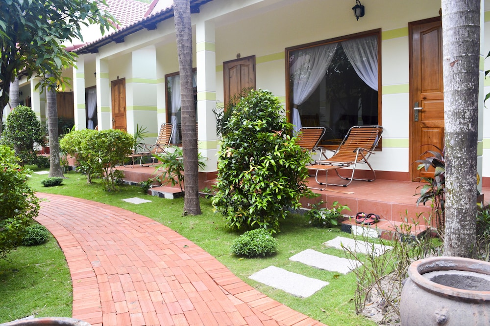 Ngoc Viet Bungalow 9/42