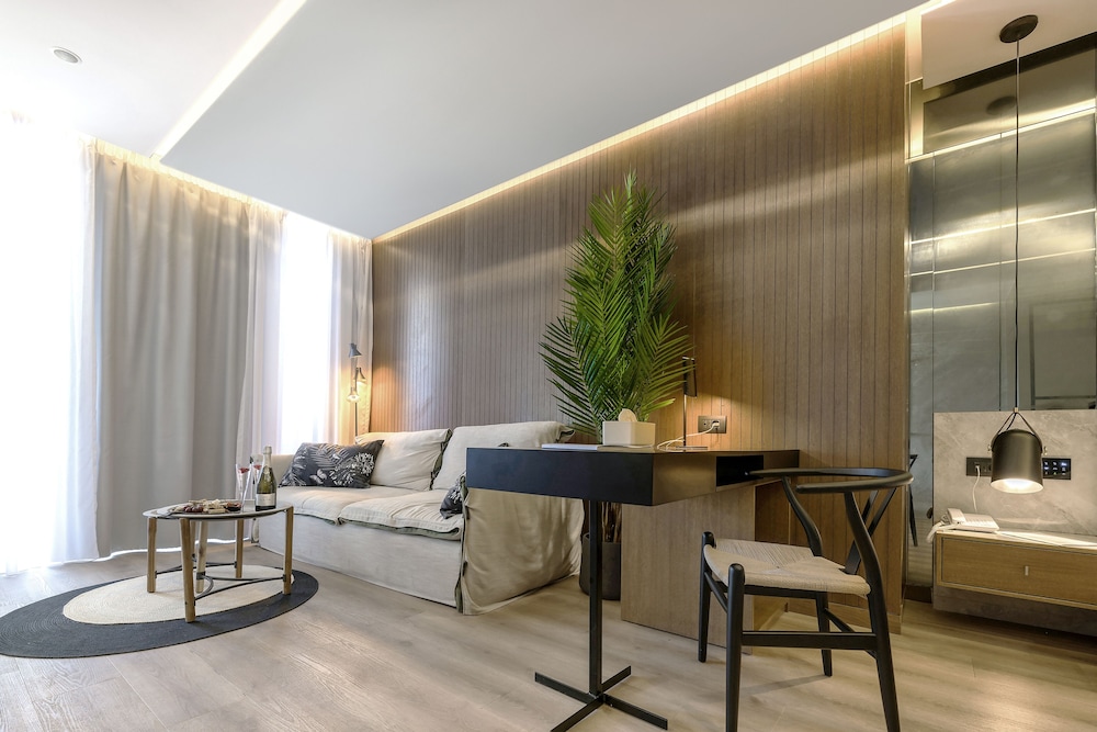 Dyo Suites 32/50