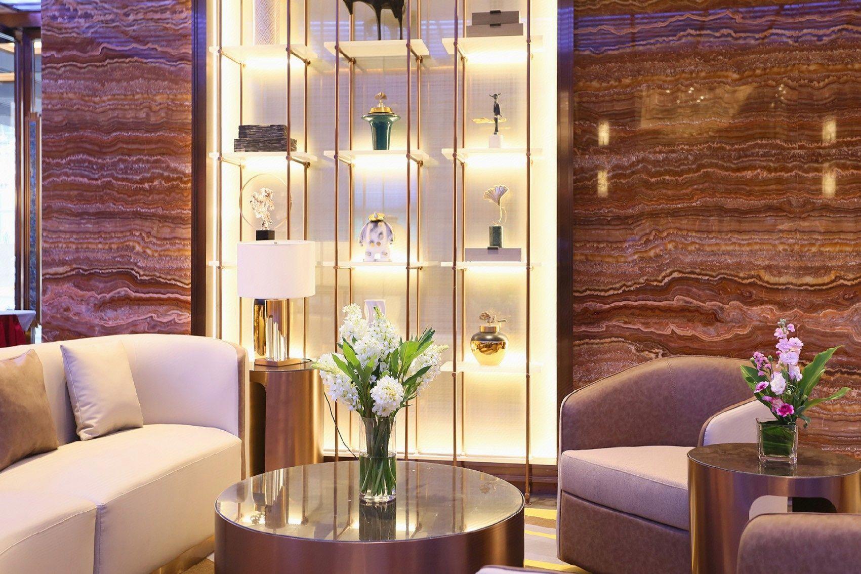 Regency Apartment Hotel 28/40
