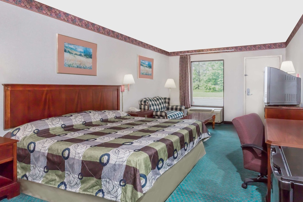 Knights Inn Ruther Glen 10/15