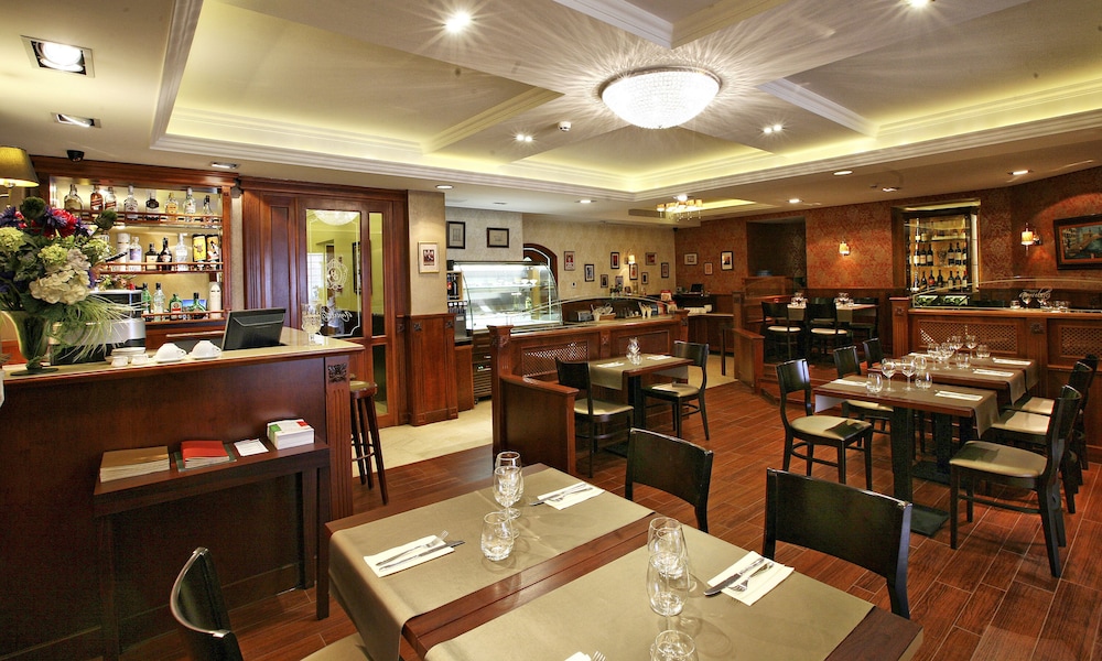 Gold Hotel Budapest 54/68