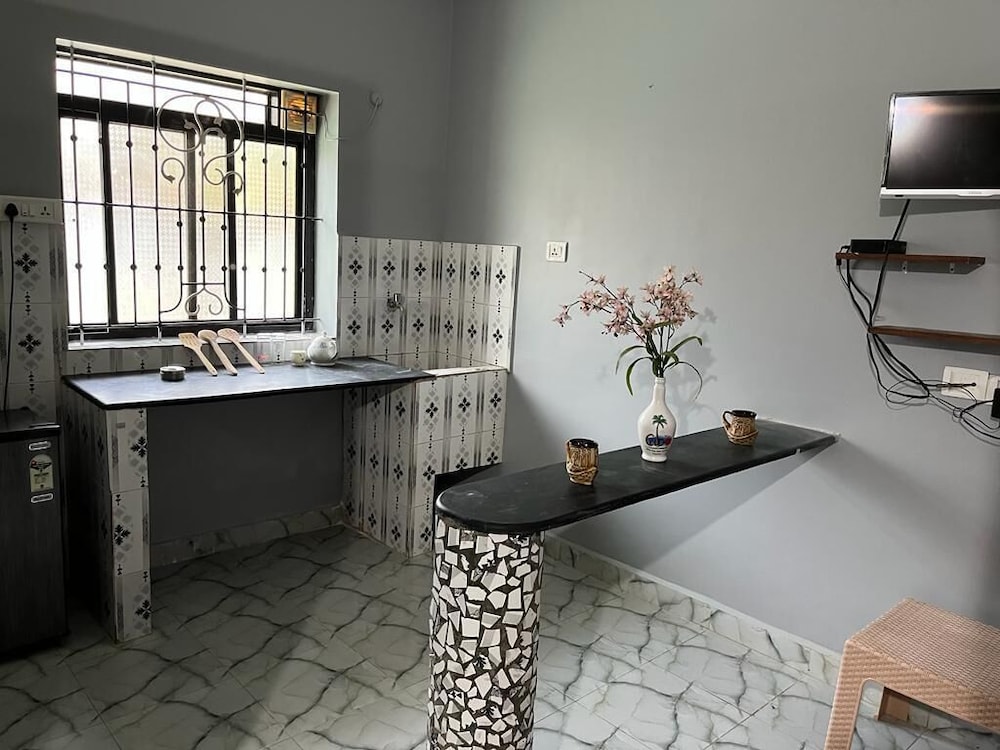 Casa Almeida Guest House 50/50