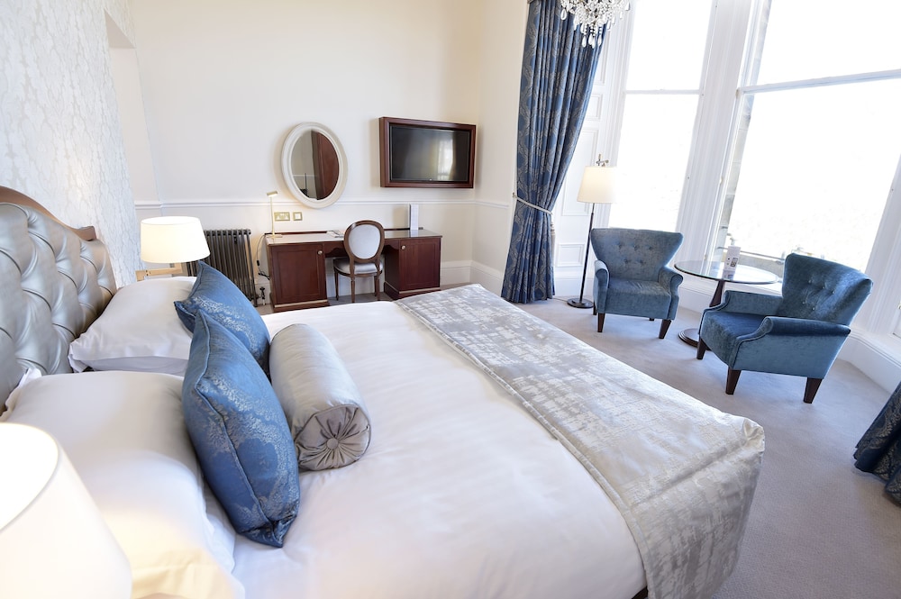 DELUXE, DOUBLE BED
