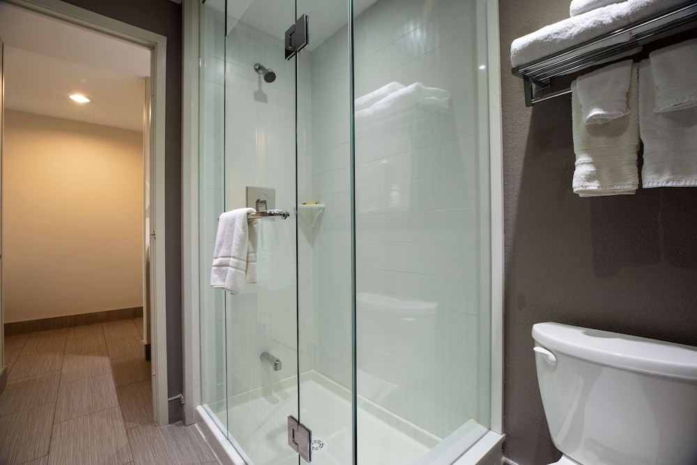Best Western Plus Executive Inn 16/47