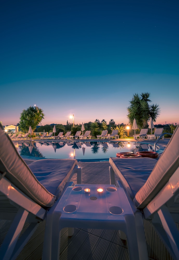 Erofili Hotel 33/36