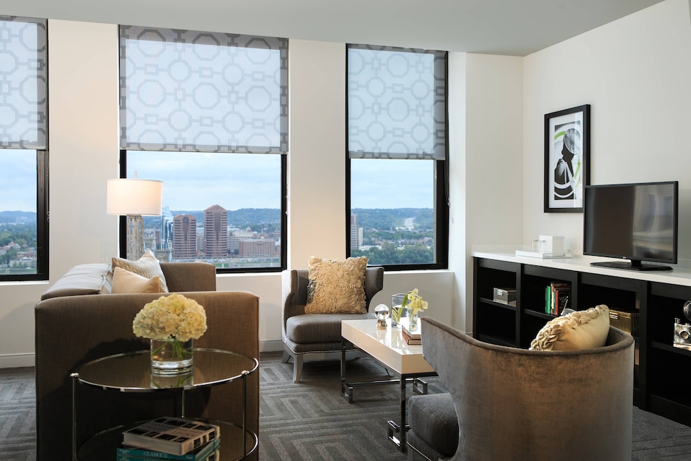Renaissance Cincinnati Downtown Hotel 35/56